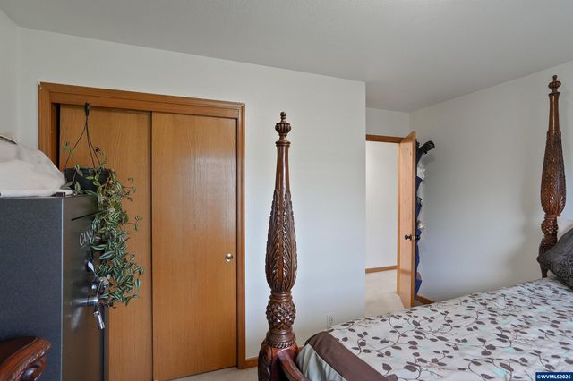 2573 Michael Dr NE, Salem, OR 97305