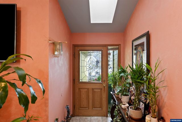 2573 Michael Dr NE, Salem, OR 97305