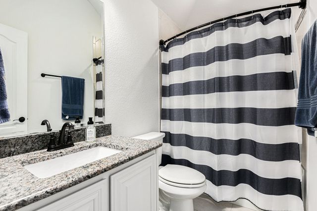 303 Pineview Lane, Ponder, TX 76259