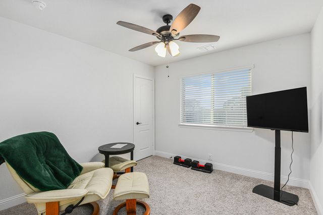 303 Pineview Lane, Ponder, TX 76259