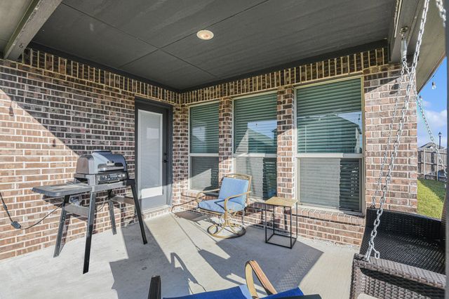 303 Pineview Lane, Ponder, TX 76259