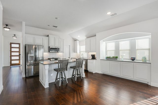 303 Pineview Lane, Ponder, TX 76259