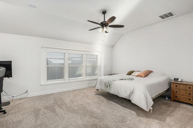 303 Pineview Lane, Ponder, TX 76259