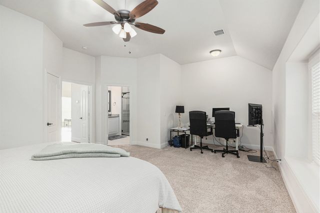 303 Pineview Lane, Ponder, TX 76259