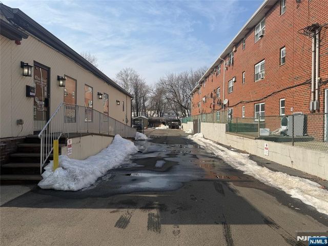 307 Main Street, Lodi, NJ 07644