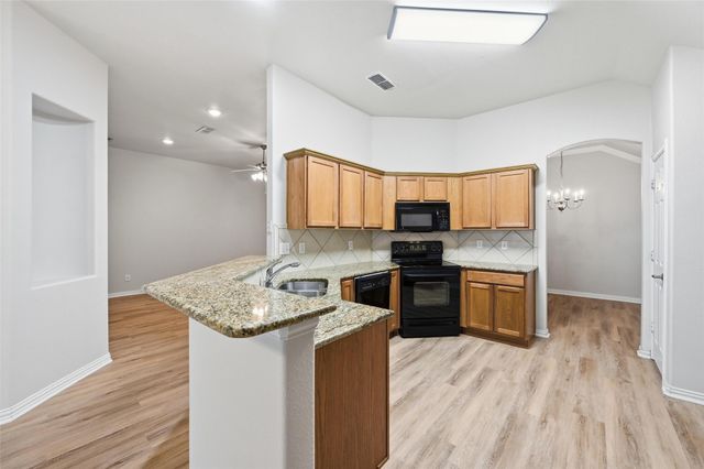 4416 Ridgeway Drive, Mansfield, TX 76063