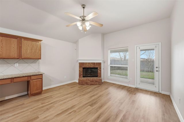 4416 Ridgeway Drive, Mansfield, TX 76063