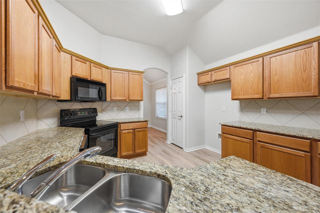 4416 Ridgeway Drive, Mansfield, TX 76063