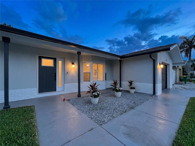 381 WESTWINDS DRIVE, Palm Harbor, FL 34683