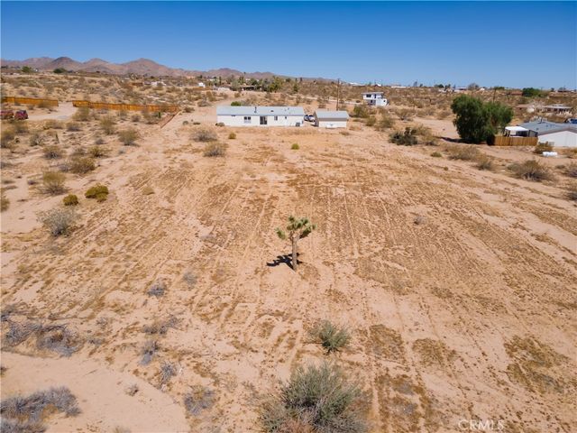423 Delgada Avenue, Yucca Valley, CA 92284