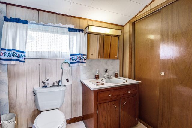 2911 Kingdom Road, Duffield, VA 24244