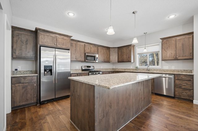 5484 Snell Court SE, Prior Lake, MN 55372