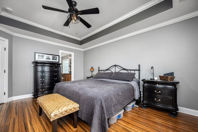 8359 Manor Farm Dr, Murfreesboro, TN 37129