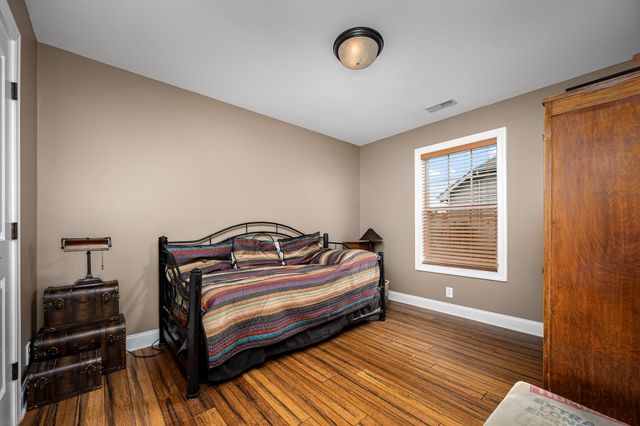 8359 Manor Farm Dr, Murfreesboro, TN 37129