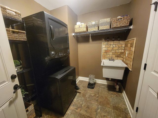 8359 Manor Farm Dr, Murfreesboro, TN 37129