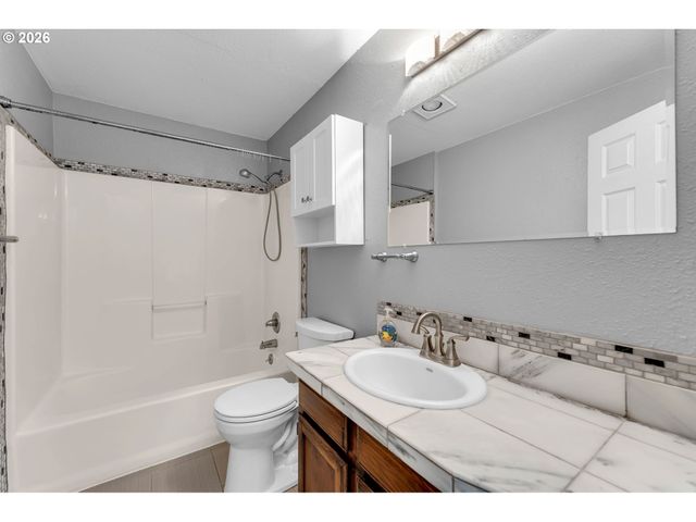 12912 Ne 12TH Ave, Vancouver, WA 98685