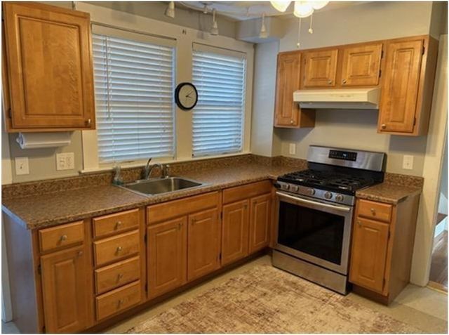 11 Otis St, Mansfield, MA 02048