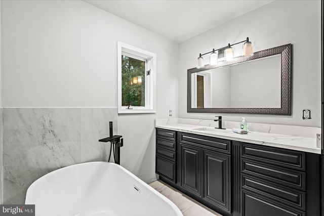 370 LAND OR DR, Ruther Glen, VA 22546