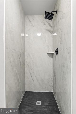 370 LAND OR DR, Ruther Glen, VA 22546