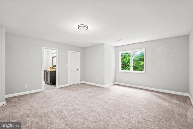 370 LAND OR DR, Ruther Glen, VA 22546