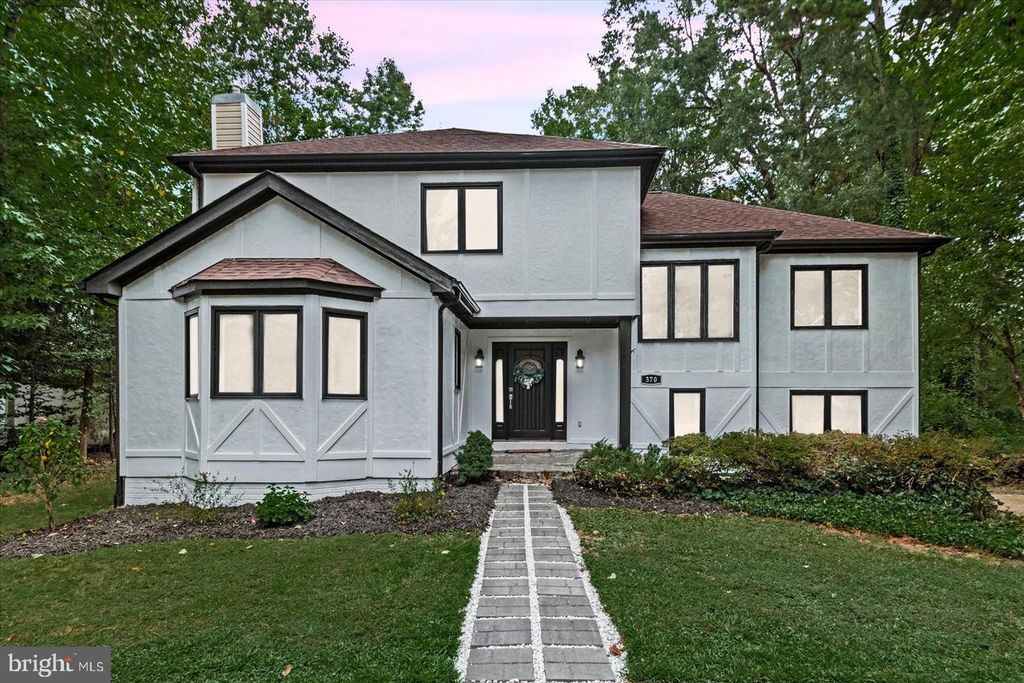 Image 1 of property listing at 370 LAND OR DR, Ruther Glen, VA 22546