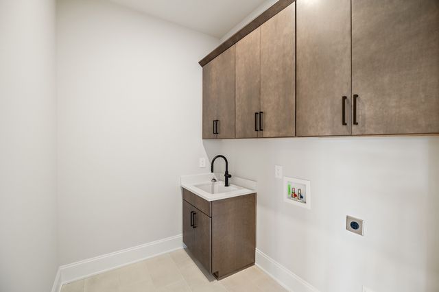 1420 Round Hill Lane, Spring Hill, TN 37174