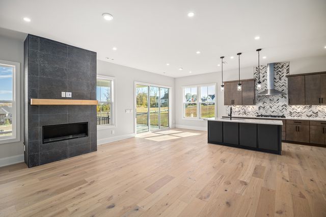 1420 Round Hill Lane, Spring Hill, TN 37174