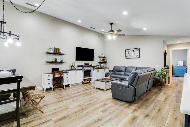 1228 NW Sun Terrace D, Port St. Lucie, FL 34986