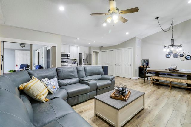 1228 NW Sun Terrace D, Port St. Lucie, FL 34986