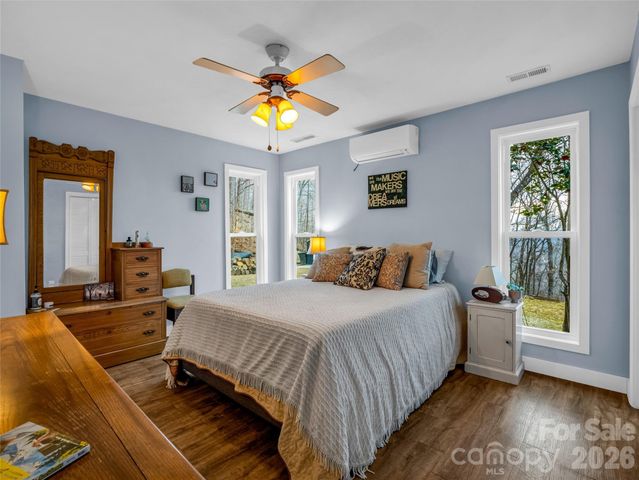 1586 Skyuka Mountain Road, Columbus, NC 28722