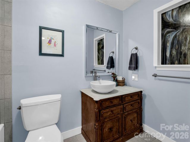 1586 Skyuka Mountain Road, Columbus, NC 28722