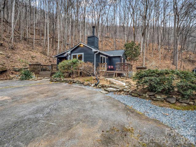 1586 Skyuka Mountain Road, Columbus, NC 28722