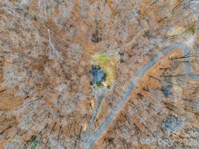 1586 Skyuka Mountain Road, Columbus, NC 28722