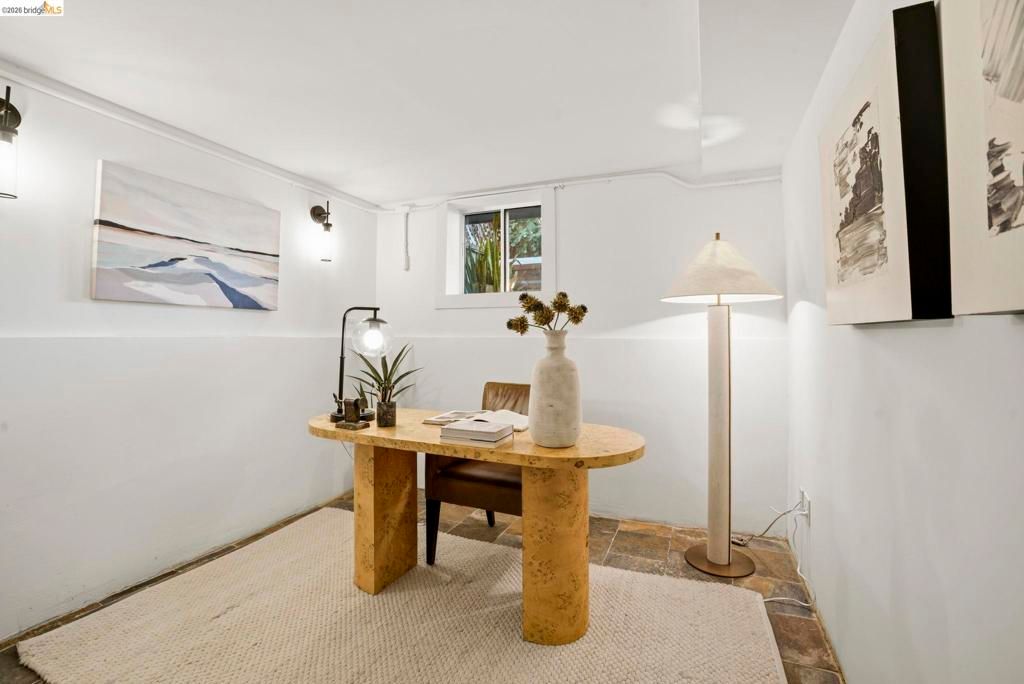 Image 76 of property listing at 550 Vernon St, Oakland, CA 94610
