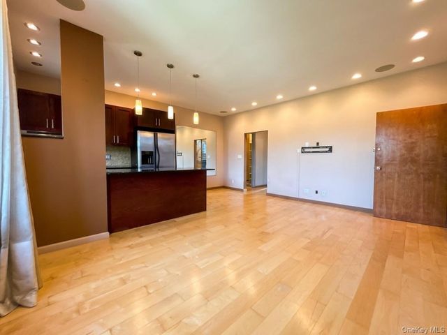69-84 136th Street B, Flushing, NY 11367