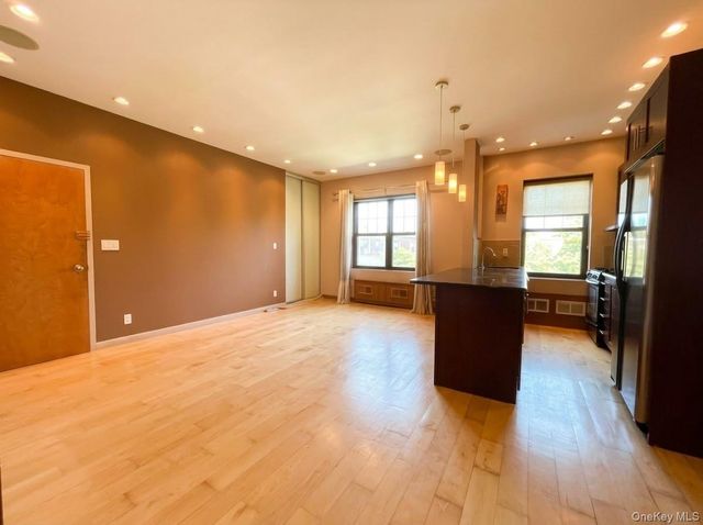 69-84 136th Street B, Flushing, NY 11367