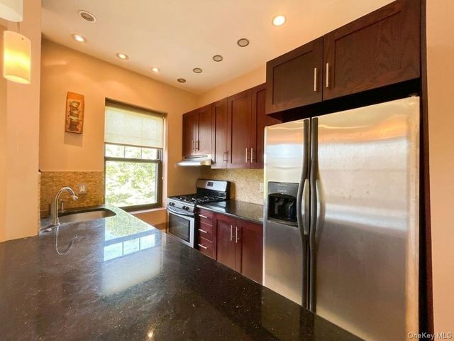 69-84 136th Street B, Flushing, NY 11367