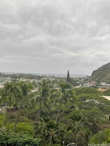 555 Hahaione Street 6D, Honolulu, HI 96825