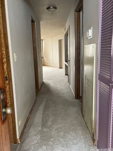 555 Hahaione Street 6D, Honolulu, HI 96825
