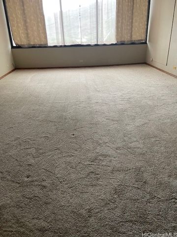 555 Hahaione Street 6D, Honolulu, HI 96825