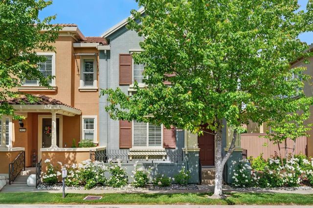 3033 Parkham Dr, Roseville, CA 95747