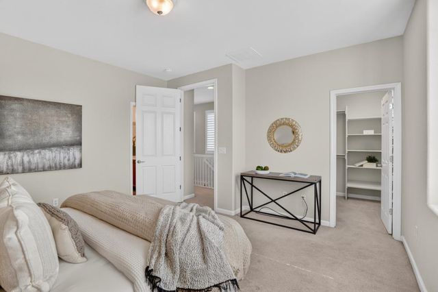 3033 Parkham Dr, Roseville, CA 95747