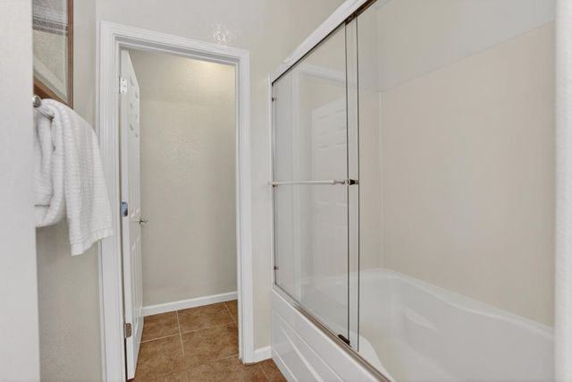 3033 Parkham Dr, Roseville, CA 95747