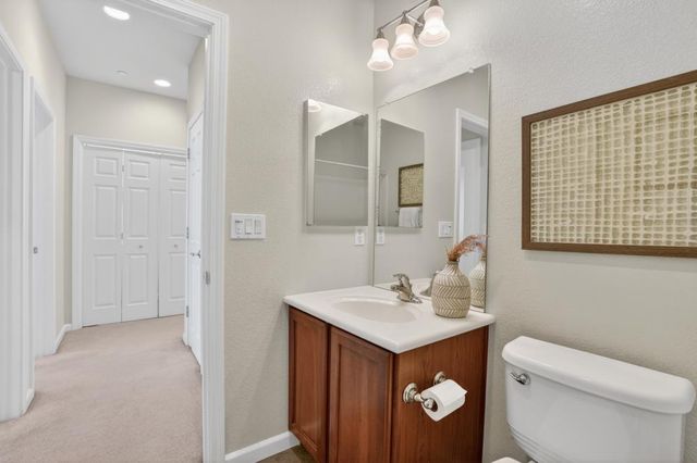 3033 Parkham Dr, Roseville, CA 95747