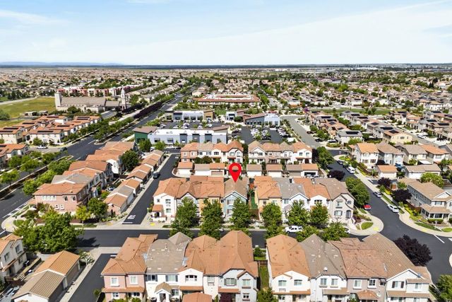 3033 Parkham Dr, Roseville, CA 95747