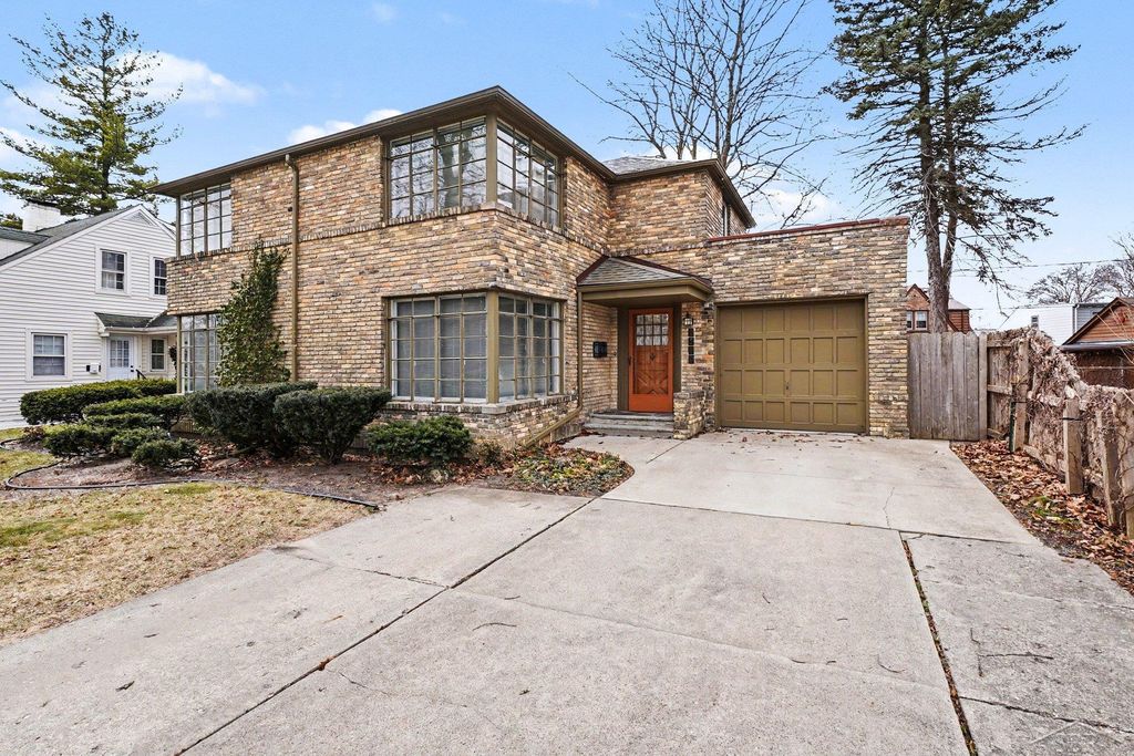 2319 Delaware Boulevard, Saginaw, MI 48602