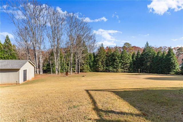 1805 N Clement Road, Cumming, GA 30041