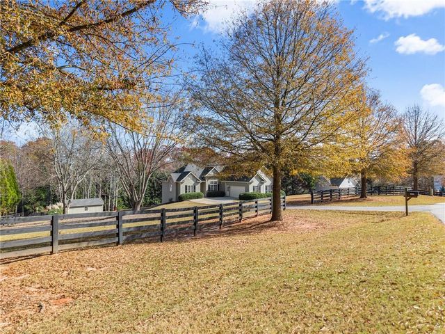 1805 N Clement Road, Cumming, GA 30041