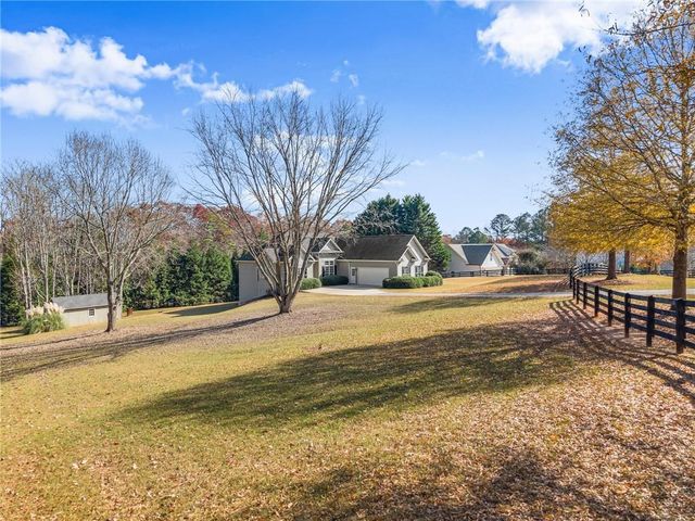 1805 N Clement Road, Cumming, GA 30041