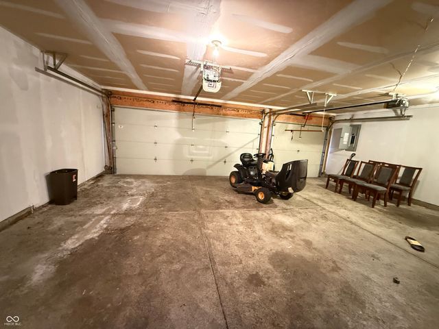 1411 Mimosa Court, Greenfield, IN 46140